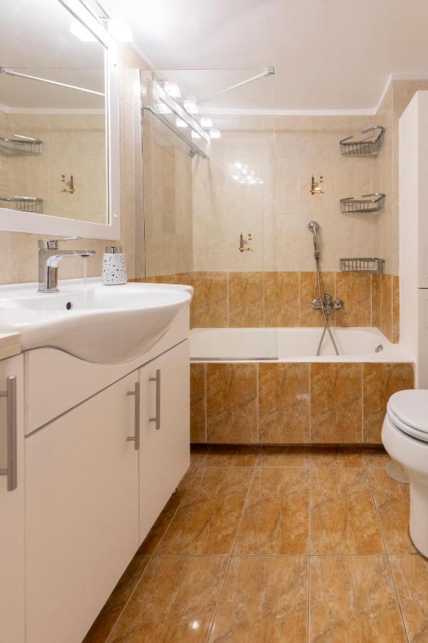 Aincac Apartment Athens Center Bagian luar foto